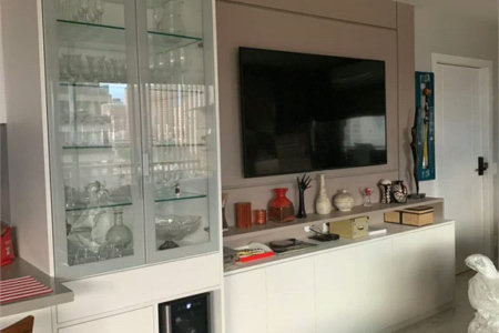 Apartamento para alugar com 3 quartos, sendo 2 suítes, em Jardim das Acácias, São Paulo, SP