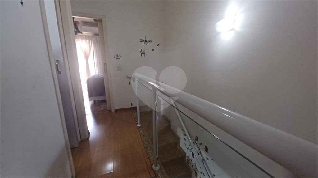 Casa à venda com 3 quartos, sendo 1 suíte, no condomínio Santanna, São Paulo - SP