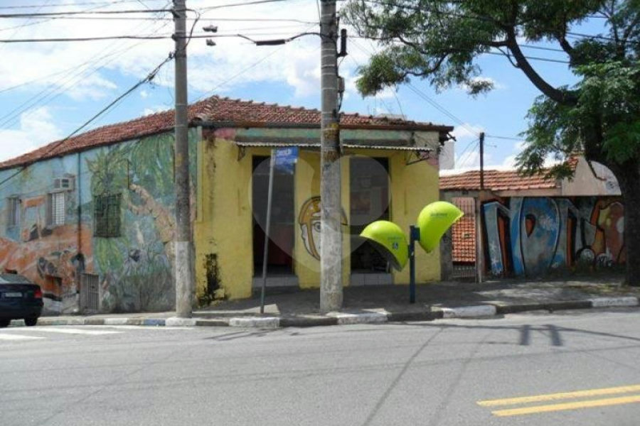 Terreno à venda em Parada Inglesa, São Paulo, SP