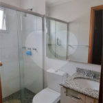 Casa à venda com 4 quartos, sendo 2 suítes, no condomínio Casas de Windsor, São Paulo - SP