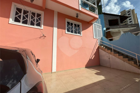 Casa à venda com 3 quartos, sendo 1 suíte,  em Vila Rosália, Guarulhos, SP