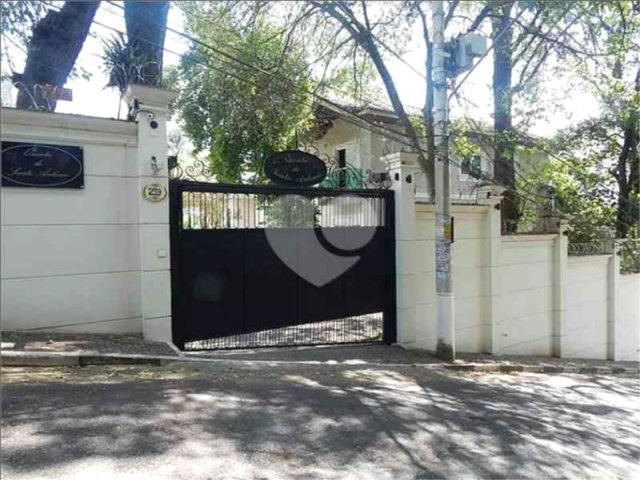 Casa à venda com 3 suítes no condomínio Quinta de Santo Antônio, São Paulo - SP