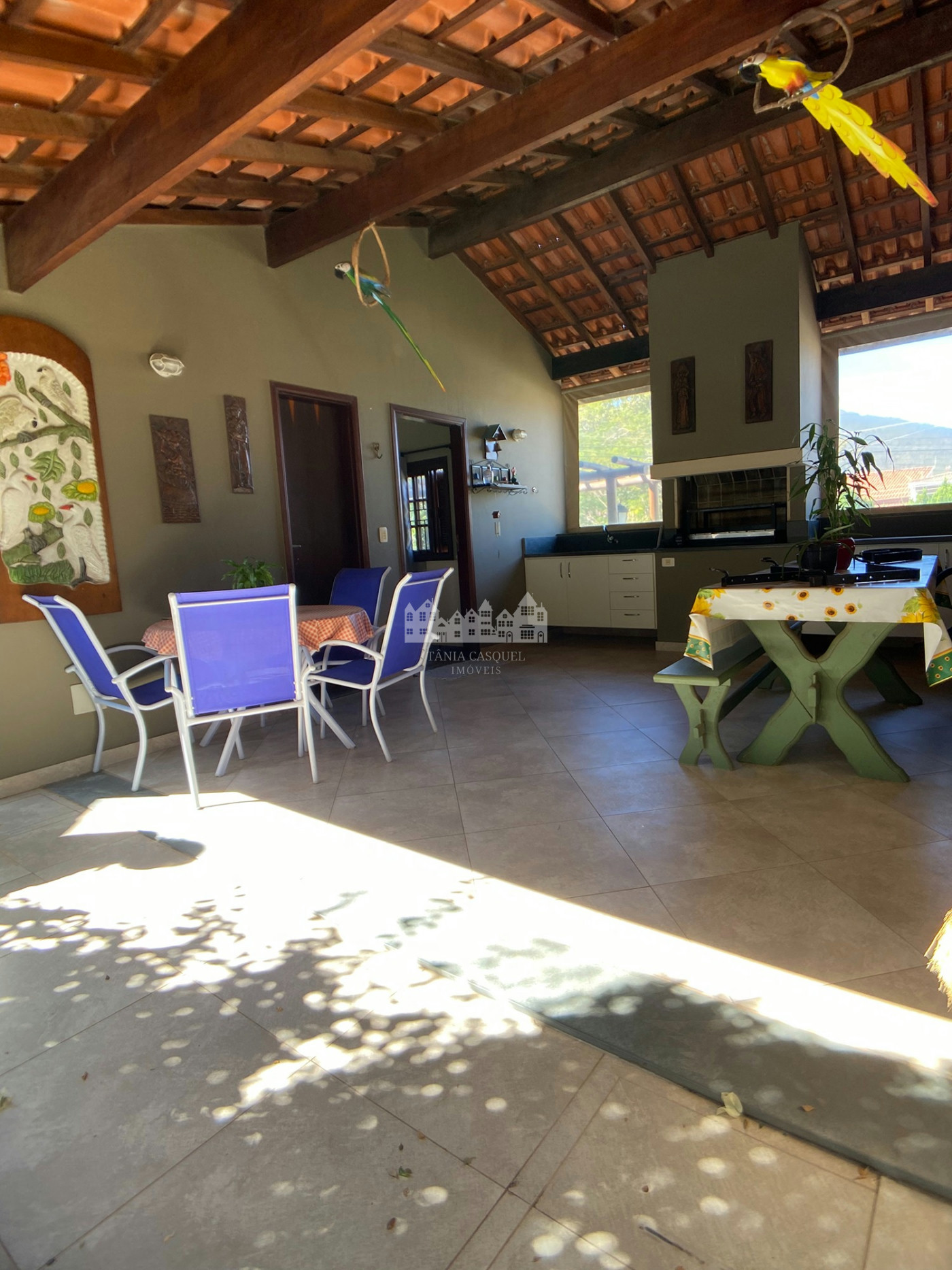 Casa à venda com 3 quartos, sendo 1 suíte, com vista deslumbrante em Recreio Maristela, Atibaia