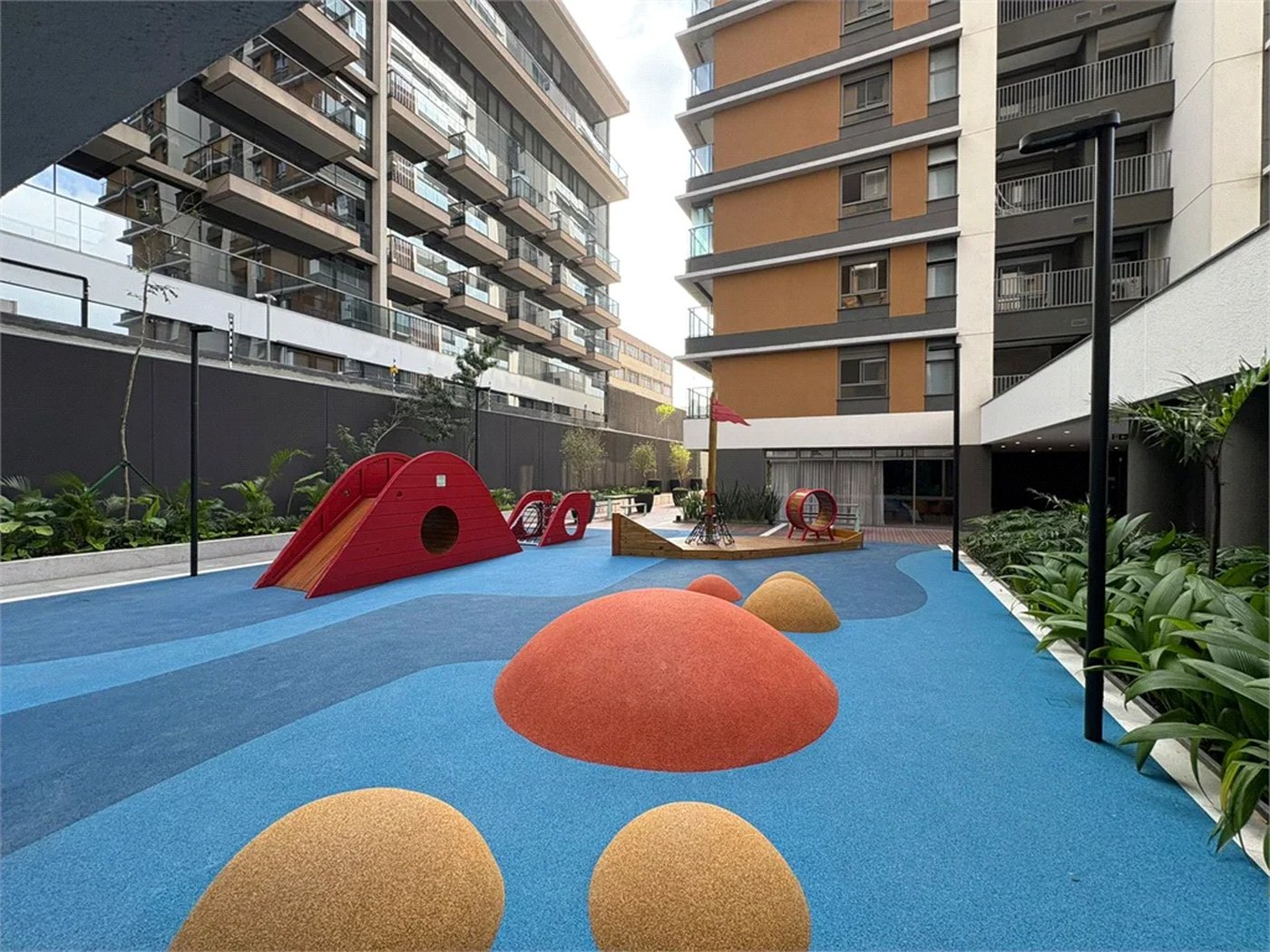 Apartamento à venda com 3 suítes em Alto da Lapa, São Paulo, SP