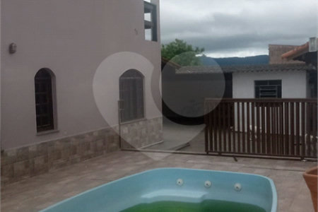 Casa à venda com 3 quartos, sendo 1 suíte,  em Jardim Jussara, Mogi das Cruzes, SP