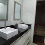 Casa para alugar com 5 quartos, sendo 1 suíte, no condomínio Figueira Garden, Atibaia - SP
