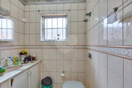 Casa à venda com 4 quartos, sendo 2 suítes, em Santo Amaro, São Paulo, SP