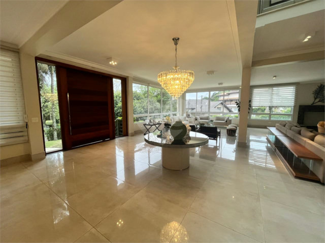 Casa à venda com 5 suítes no condomínio Cantareira, Mairiporã - SP