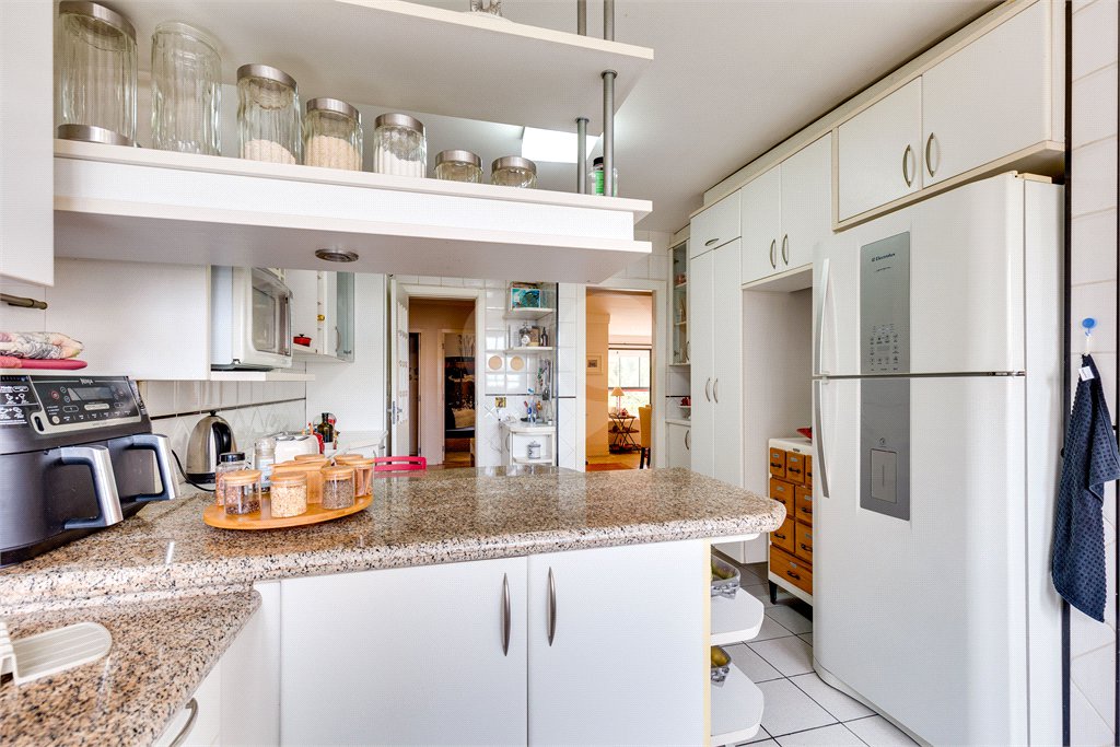 Apartamento à venda com 4 quartos, sendo 2 suítes, em Morumbi, São Paulo, SP