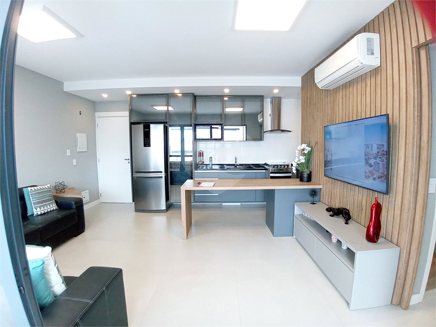 Apartamento à venda com 2 quartos, sendo 1 suíte, em Santa Teresinha, São Paulo, SP