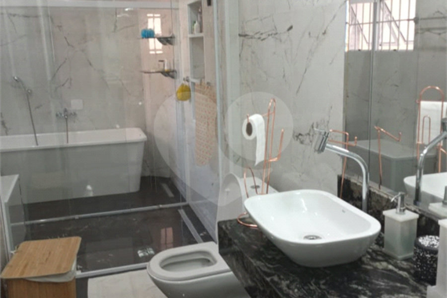 Sobrado à venda com 3 quartos, sendo 1 suíte, em Jardim Santa Beatriz, Guarulhos, SP