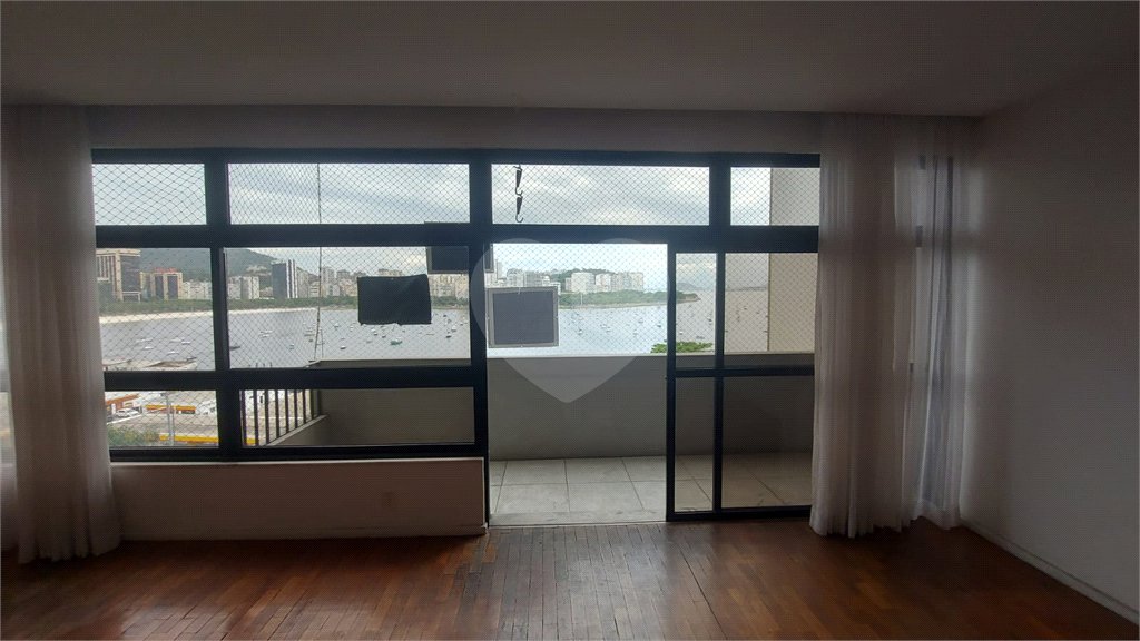Apartamento à venda com 3 quartos, sendo 1 suíte, em Botafogo, Rio de Janeiro, RJ