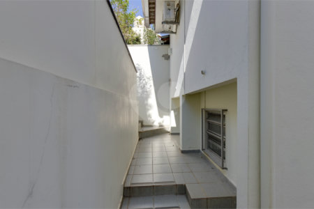 Sobrado à venda com 4 quartos, sendo 1 suíte, em Jardim Prudência, São Paulo, SP