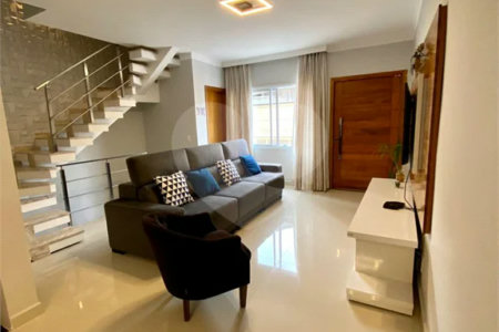 Casa à venda com 3 suítes no condomínio Belle Villle, São Paulo - SP