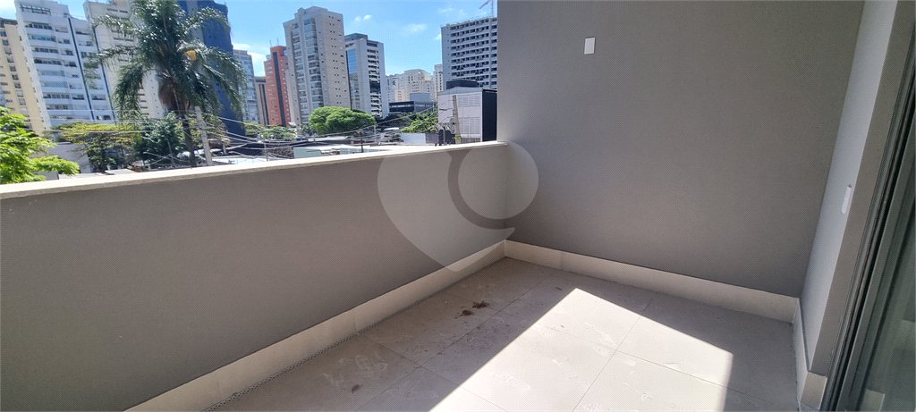 Apartamento à venda com 3 suítes em Moema, São Paulo, SP