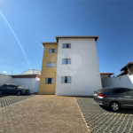 Apartamento á venda com 02 Dormitórios, em São Carlos.