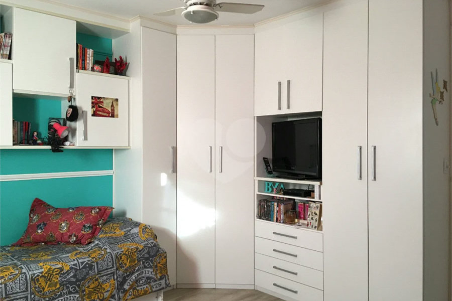 Casa 4 dormitórios, 3 vagas
