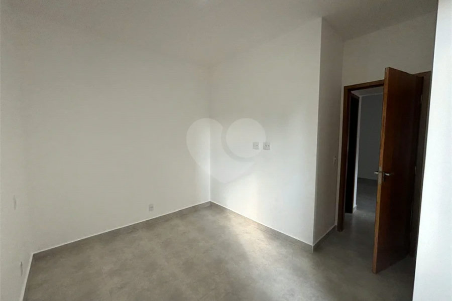 Apartamento novo Região Jardim do São Paulo com – 40 metros - 2 dormitórios - 1 banheiro, sala - cozinha e 1 vaga.