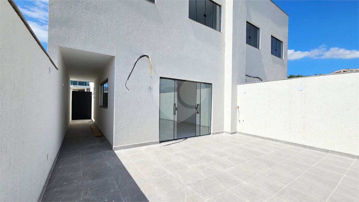 Casa à venda com 3 suítes no condomínio Residencial Green Ville, Rio de Janeiro - RJ