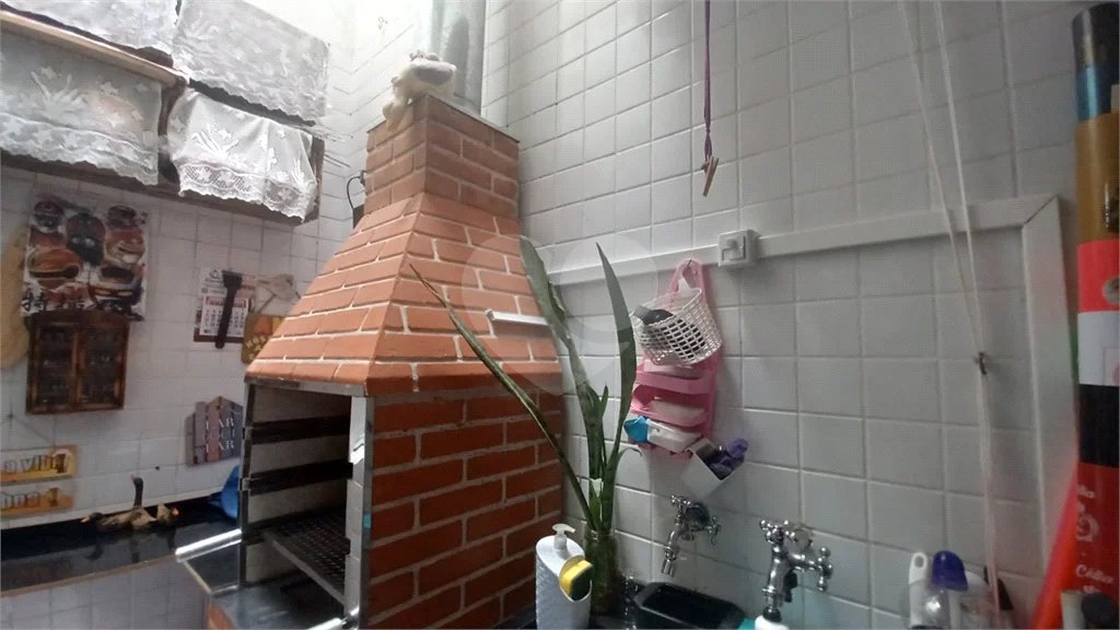 Casa à venda com 3 quartos, sendo 1 suíte, no condomínio Santanna, São Paulo - SP