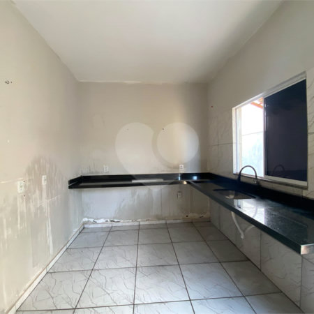 Casa Térrea à venda com 2 quartos em Petrópolis, Várzea Grande, MT