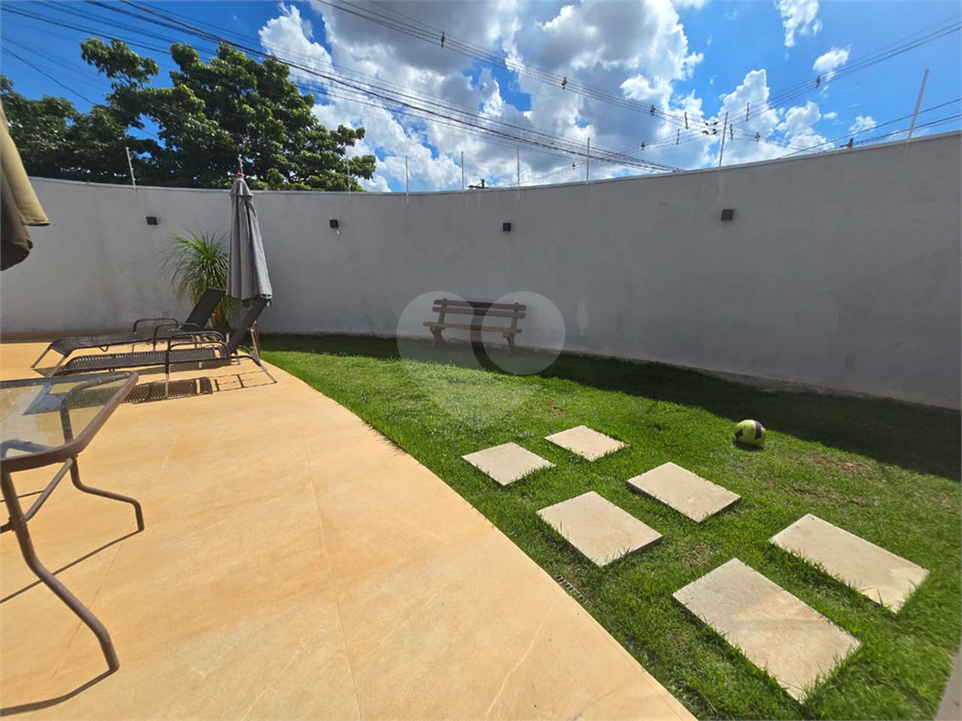 Casa à venda com 3 quartos, sendo 1 suíte,  em Portal dos Pinheiros II, Itapetininga, SP