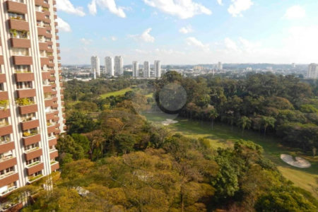 Apartamento à venda com 4 suítes em Jardim Marajoara, São Paulo, SP