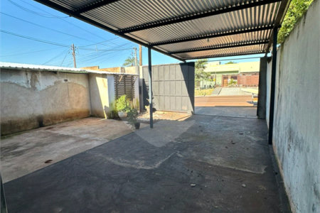 Casa à venda com 4 quartos, sendo 1 suíte,  em Jardim Estoril, Ponta Porã, MS