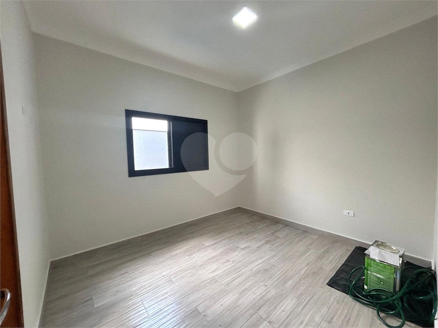 Casa à venda com 3 suítes no condomínio Jardim Villagio Wanel, Sorocaba - SP