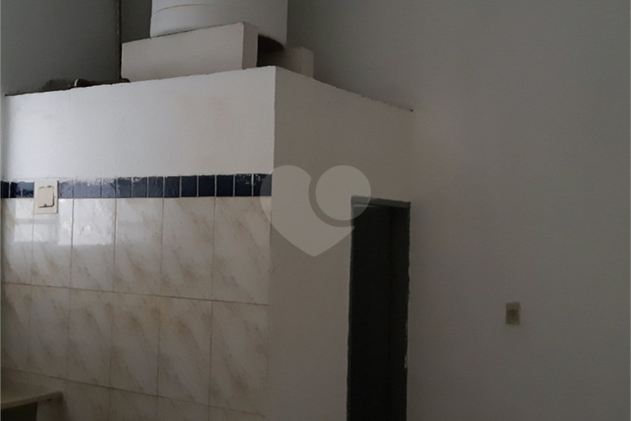 Sobrado à venda com 20 quartos em Jardim Peri, São Paulo, SP