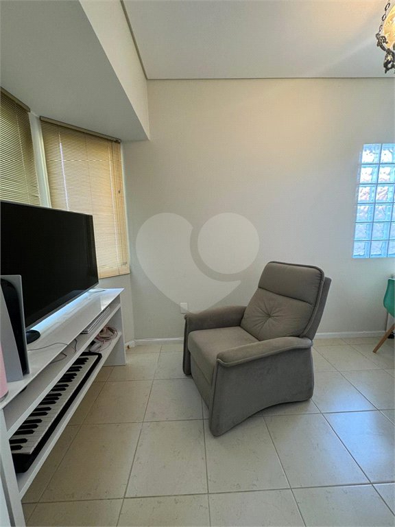 Casa à venda com 3 quartos, sendo 1 suíte, no condomínio Residencial Grape Village, Vinhedo - SP