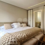 Apartamento à venda com 3 quartos, sendo 1 suíte, em Vila Uberabinha, São Paulo, SP
