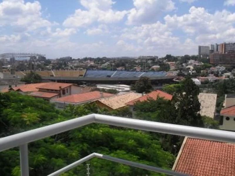 Sobrado à venda com 3 suítes em Jardim Leonor, São Paulo, SP