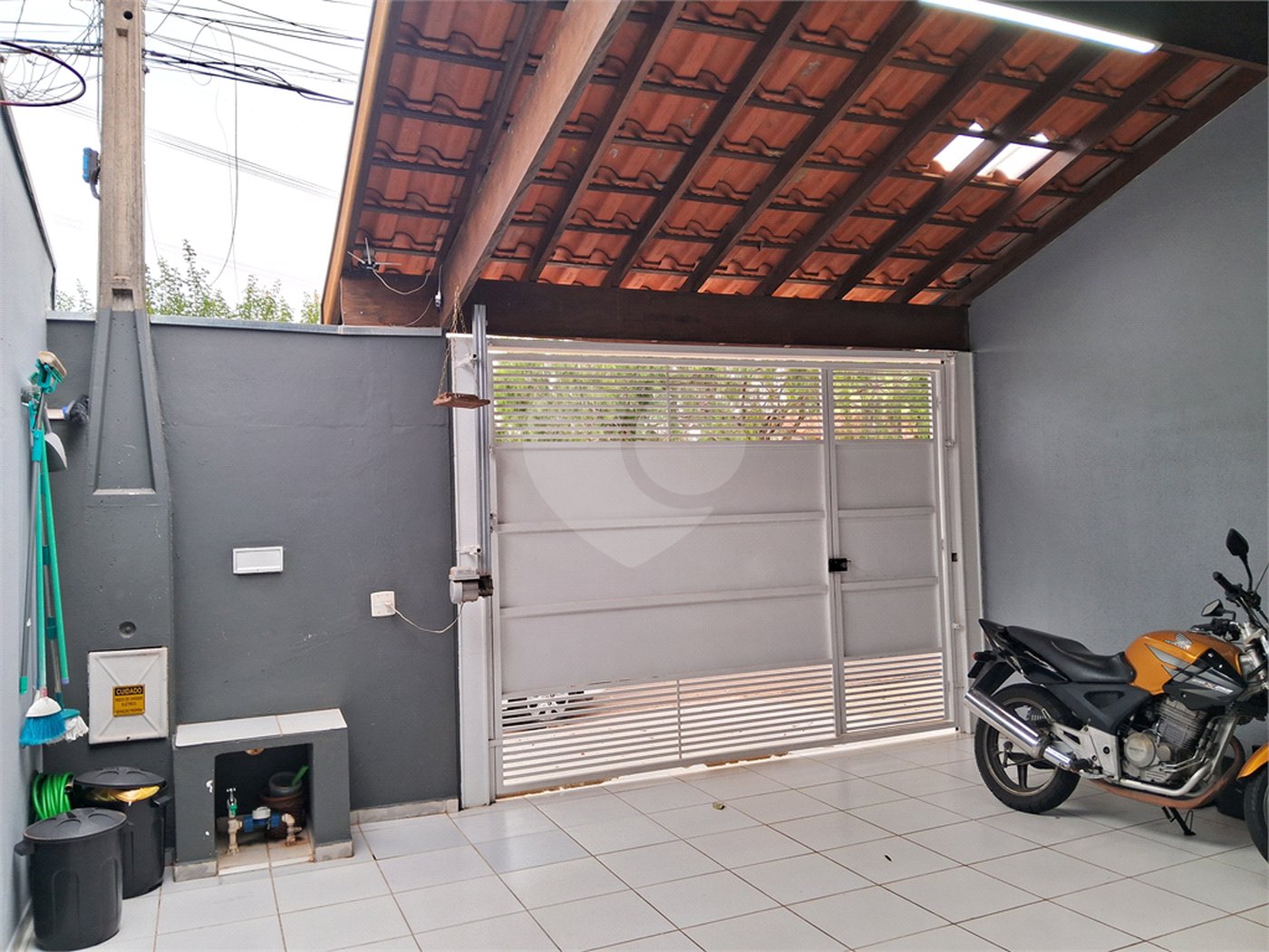 Casa à venda com 3 quartos, sendo 1 suíte, em Núcleo Residencial Professor Carlos Aldrovandi, Indaiatuba, SP