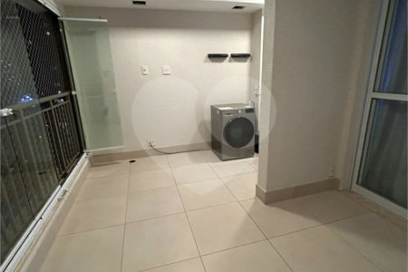 Apartamento à venda com 3 quartos, sendo 1 suíte, em Vila Andrade, São Paulo, SP