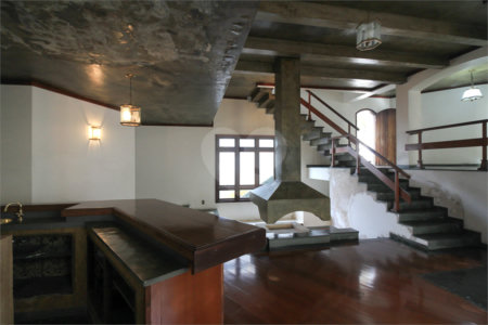 Casa à venda com 5 quartos, sendo 3 suítes, em Jardim São Bento, São Paulo, SP