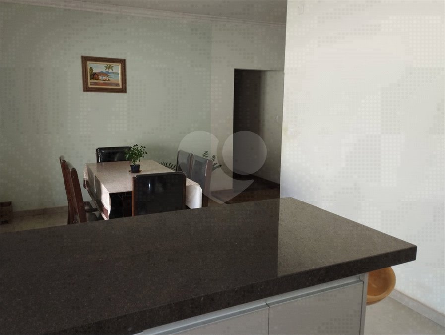 Casa à venda com 6 quartos, sendo 4 suítes, no condomínio Chácara Hipica, Ribeirão Preto - SP