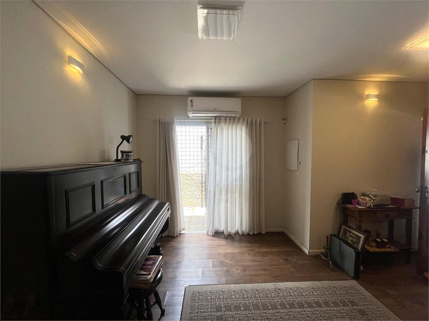 Casa à venda com 4 quartos, sendo 1 suíte,  em Jardim Franca, São Paulo, SP