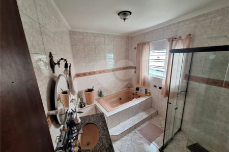 Sobrado à venda com 3 quartos, sendo 1 suíte, em Vila Santa Terezinha (zona Norte), São Paulo, SP