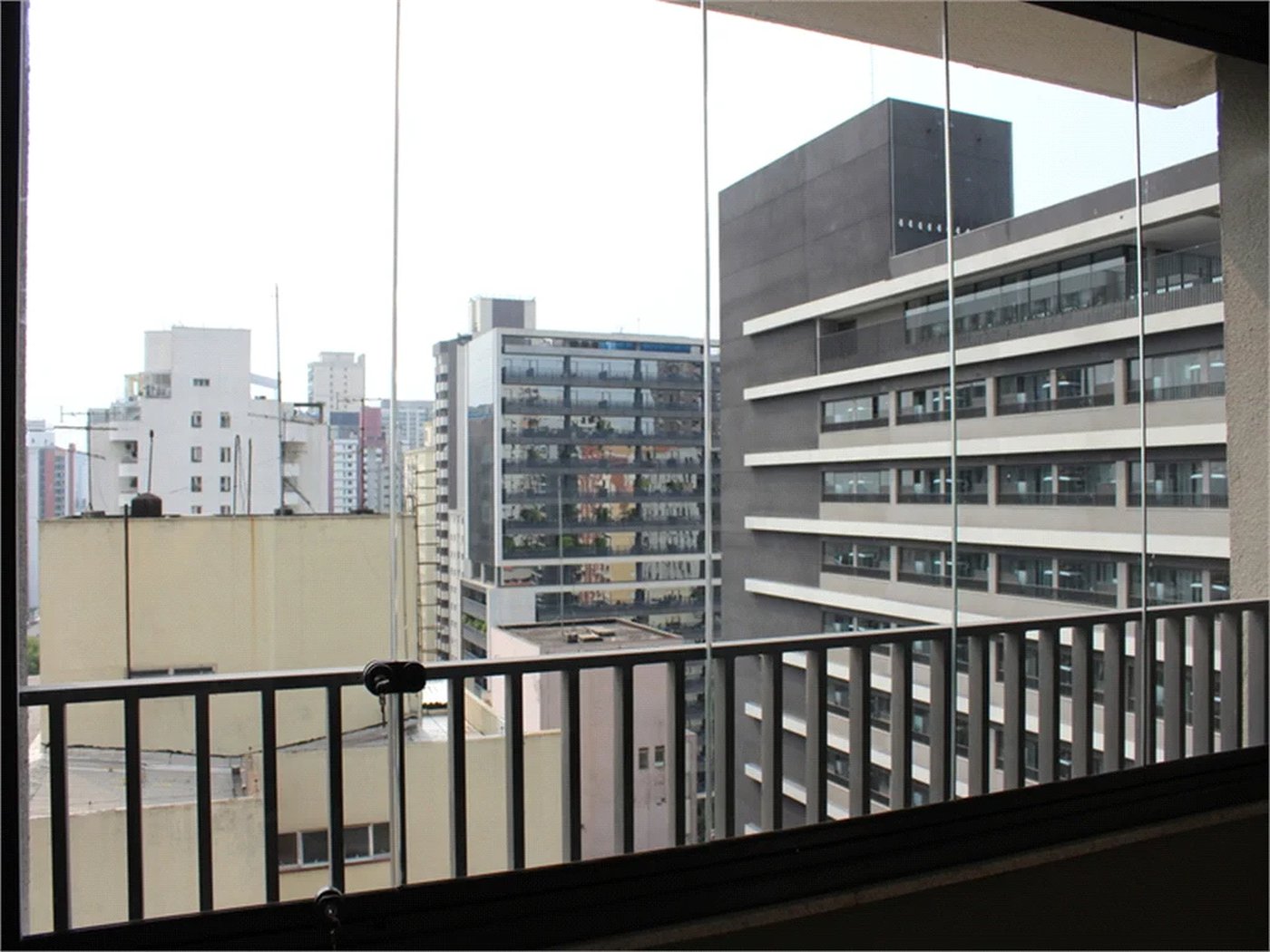 Apartamento à venda com 3 suítes em Pinheiros, São Paulo, SP
