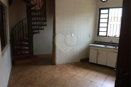 Sobrado à venda com 4 quartos, sendo 1 suíte,  em Santo Amaro, São Paulo, SP