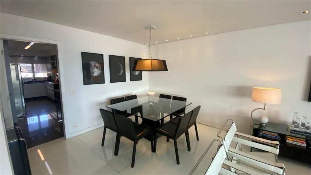 Apartamento à venda com 3 suítes em Vila Romana, São Paulo, SP