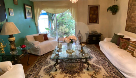 Casa à venda com 4 quartos, sendo 1 suíte,  em Vila Oliveira, Mogi das Cruzes, SP