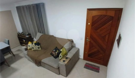 Casa à venda com 3 quartos, sendo 1 suíte,  no condomínio Residencial Doutor Emanuel Dias, São Paulo - SP
