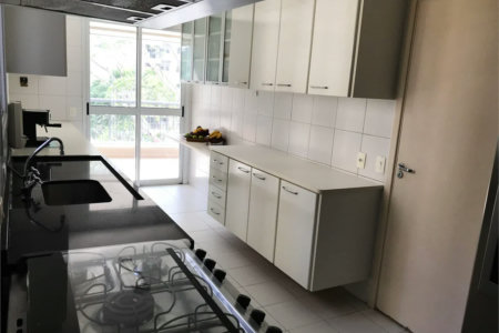 Apartamento à venda com 2 suítes em Vila Andrade, São Paulo, SP