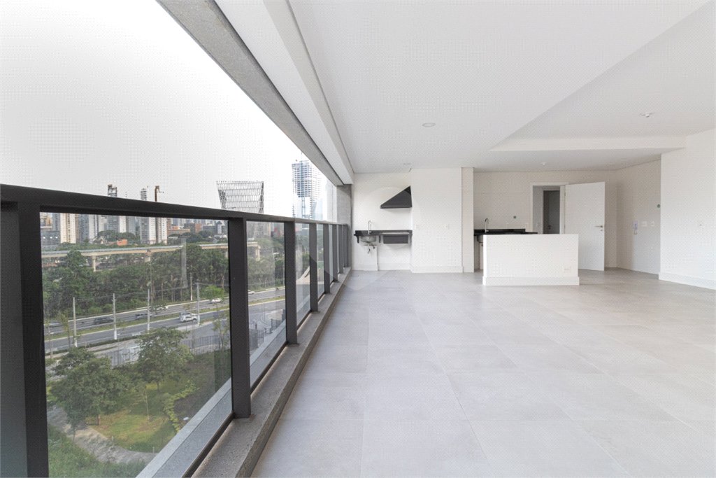 Apartamento à venda com 2 suítes em Jardim Morumbi, São Paulo, SP