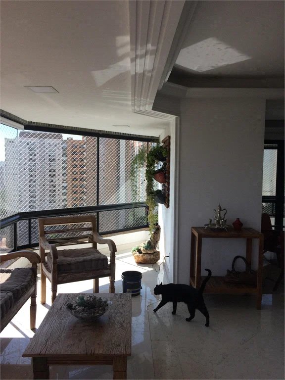 Apartamento à venda com 3 suítes em Vila Suzana, São Paulo, SP