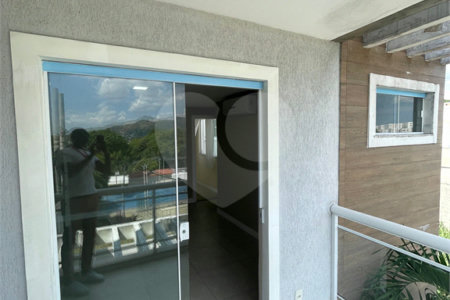 Casa à venda com 3 quartos, sendo 1 suíte, no condomínio Residencial Green Ville, Rio de Janeiro - RJ