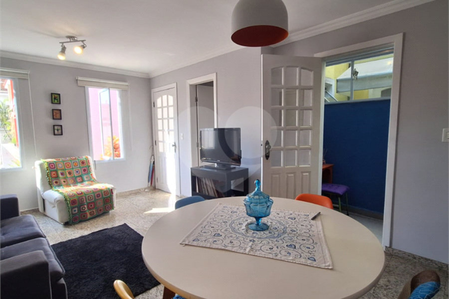 Casa à venda com 3 quartos, sendo 1 suíte, no condomínio Smallville, São Paulo - SP