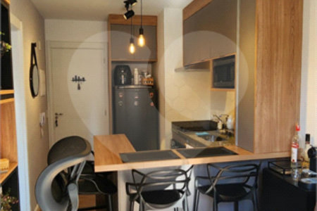 Apartamento à venda ou para alugar com 1 suíte em República, São Paulo, SP